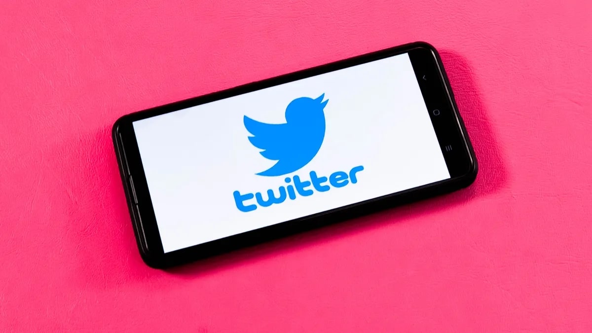 Twitter is one of the leading social media platforms that help brands keep up with the trending conversations their target audience talks about.